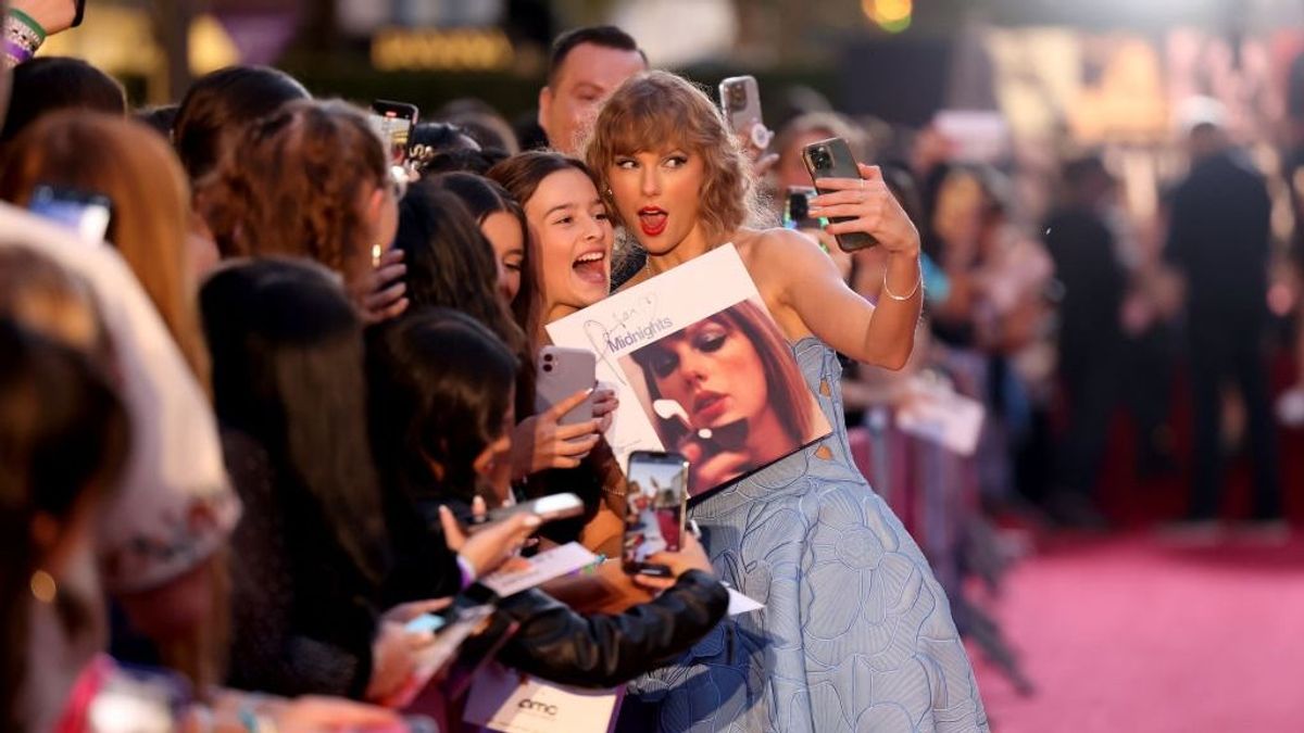 Taylor Swifttel győzködnék a fiatalokat, hogy vegyenek részt az EP-választáson