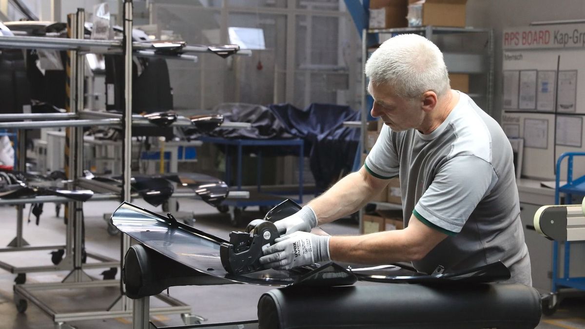 Gigagyárban kezdnek sztrájkba a magyar munkások – ez még csak a figyelmeztetés