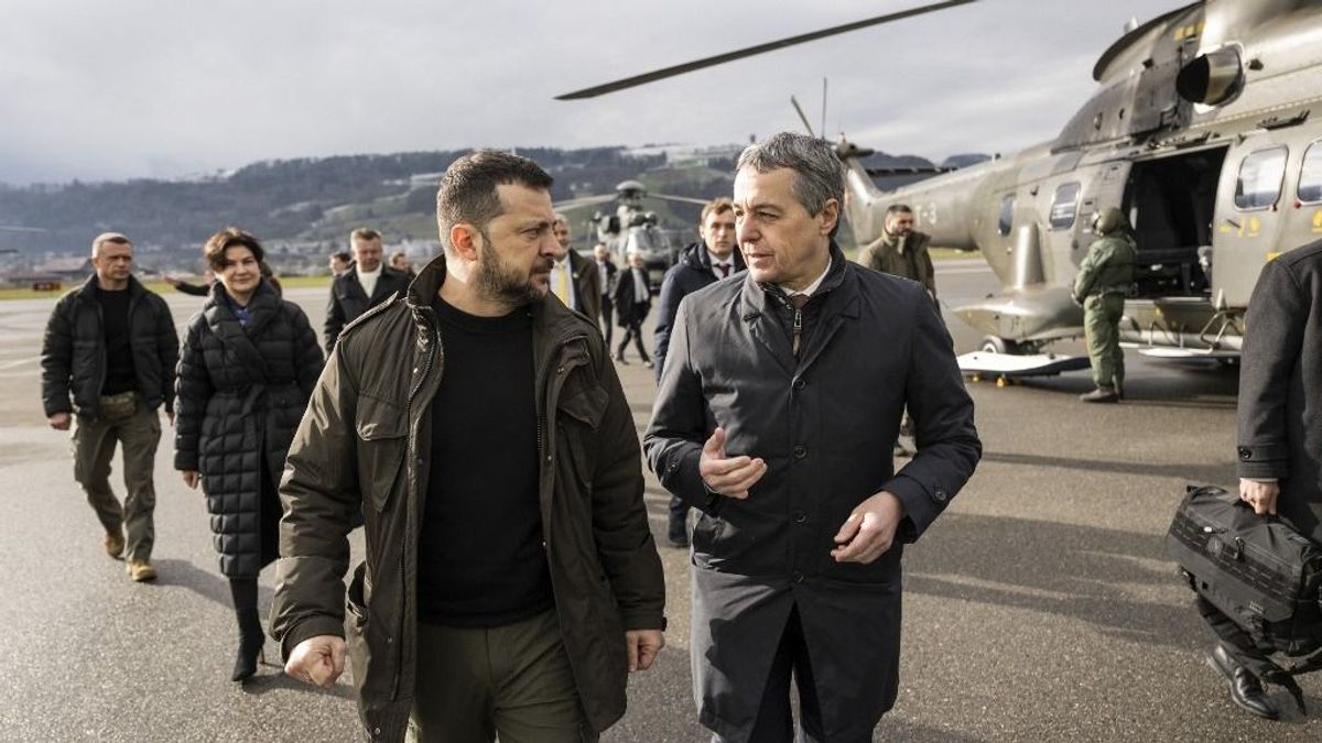 Remegő kézzel érkezik Zelenszkij Davosba – elpárolog a támogatás Ukrajna mögül