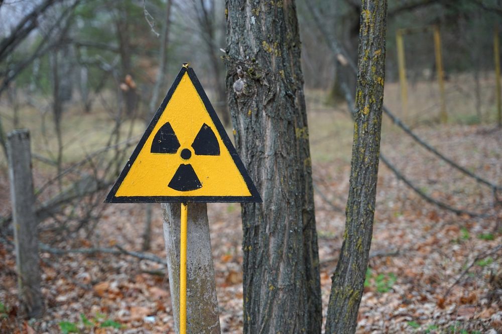 Nuclear,Radioactive,Danger,Sign,In,Forest,In,Chernobyl,Exclusion,Zone
radioaktív cézium