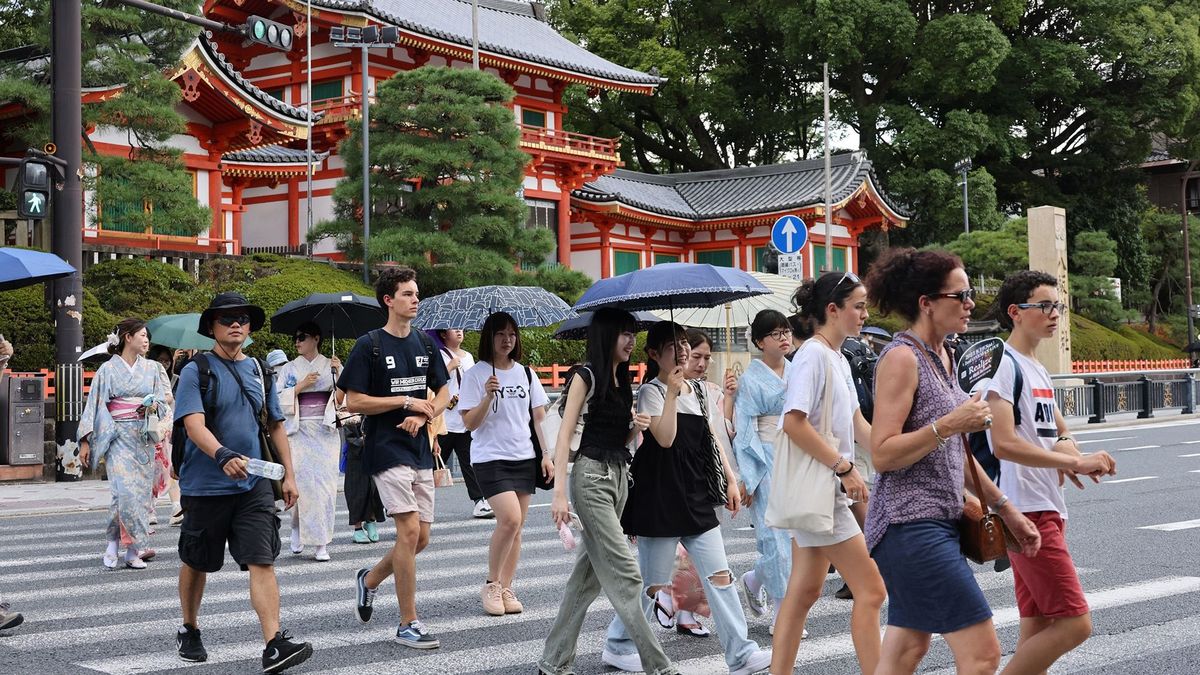 Turisták mentik meg a japán gazdaságot, ambiciózus tervekkel készül a kormány
