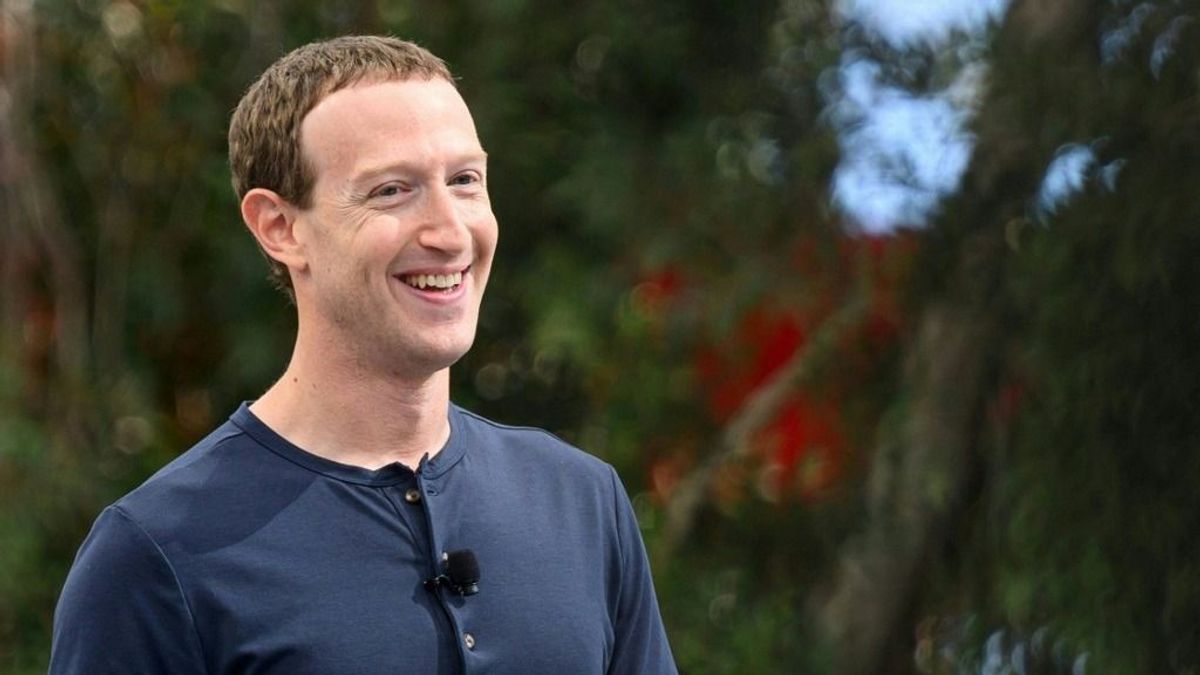 Mark Zuckerberg több száz millió dollárért vett magának egy óriási jachot
