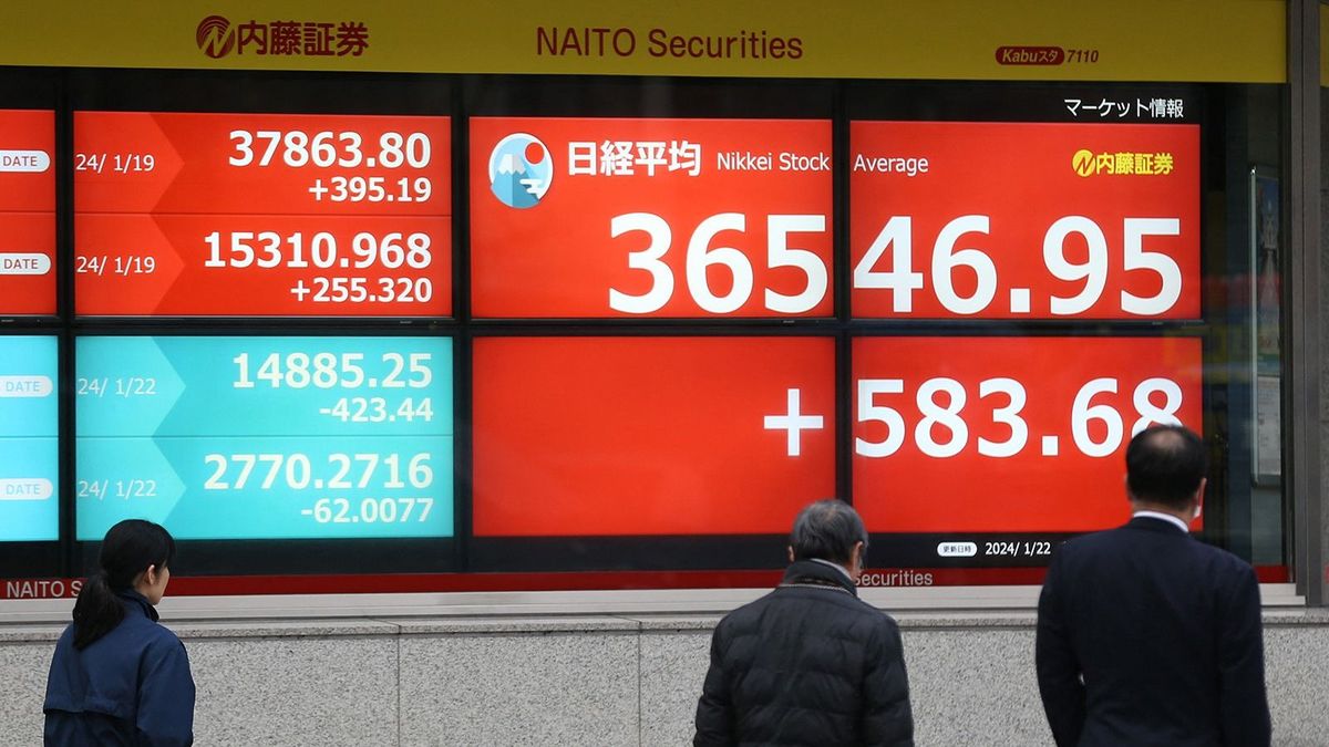 Több évtizedes rekordot döntött a tokiói tőzsdeindex
