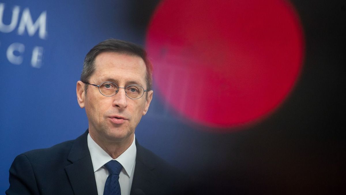 A pénzügyminiszter szerint van amiben a mai kor a kommunizmushoz hasonlít