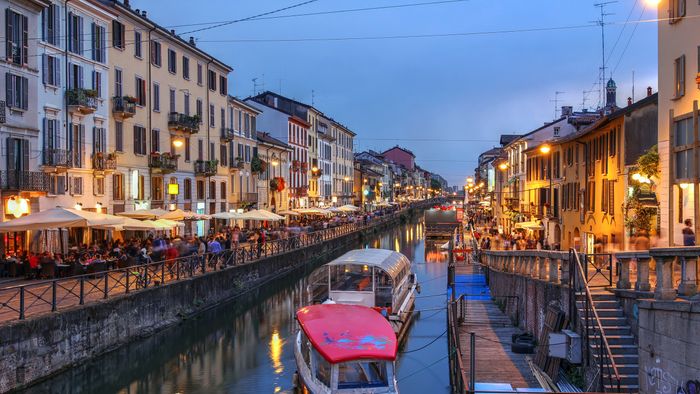 Evening,Scene,Along,The,Naviglio,Grande,Canal,In,Milan,,Italy.