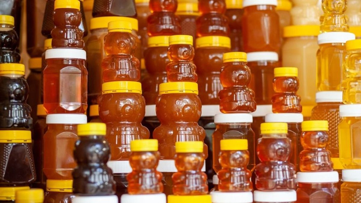 Előrelépést jelent a mézalku, de túl hosszú idő telik el az új szabályok bevezetéséig