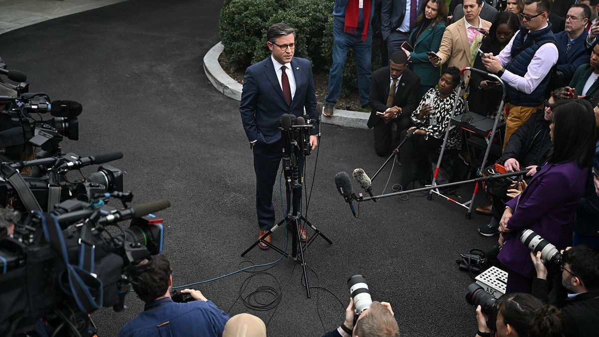 A Fehér Ház elnöke szerint Biden először Amerikával kell foglalkozzon- nincs egyezség Ukrajna támogatásában