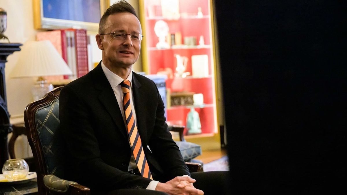Szijjártó Péter: ma Magyarországon az ellenzéknek nem magyar, hanem amerikai vezére van