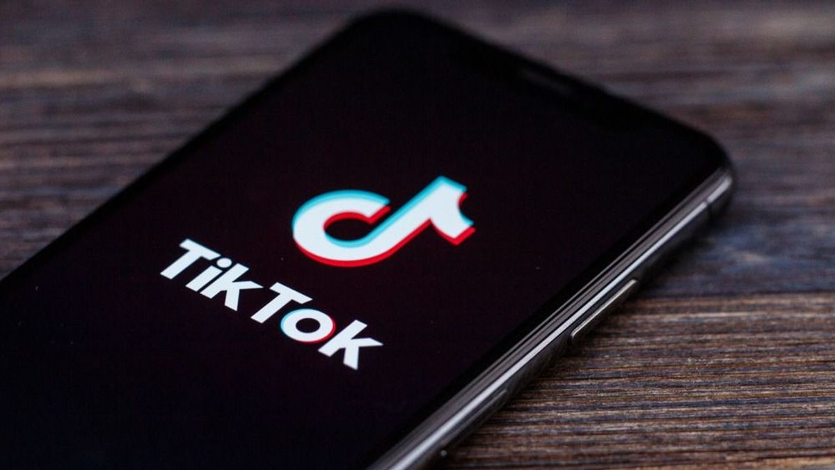 Bíróságra vitte az EU új sarcát a TikTok és a Meta