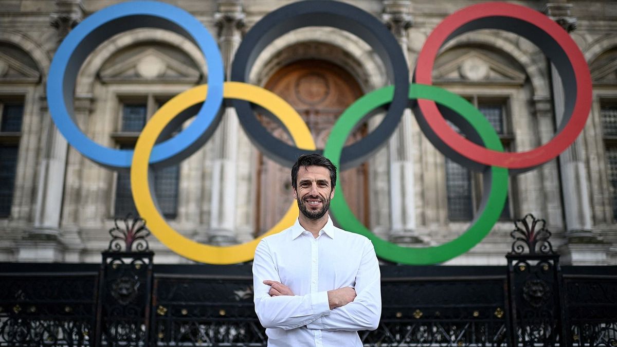 Nyomoznak a párizsi olimpia főszervezőjének fizetése ügyében