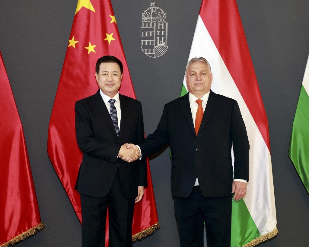 HUNGARY-BUDAPEST-PM-CHINA-WANG XIAOHONG-MEETING(240218) -- BUDAPEST, Feb. 18, 2024 (Xinhua) -- Hungarian Prime Minister Viktor Orban meets with Chinese State Councilor and Minister of Public Security Wang Xiaohong (L) in Budapest, Hungary, Feb. 16, 2024. (Xinhua) (Photo by Xin Hua / XINHUA / Xinhua via AFP)
Kína Magyarország megállapodás