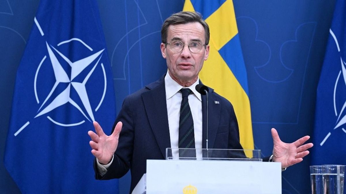 Máris oktatnak a svédek: Macron ne beszéljen a NATO nevében