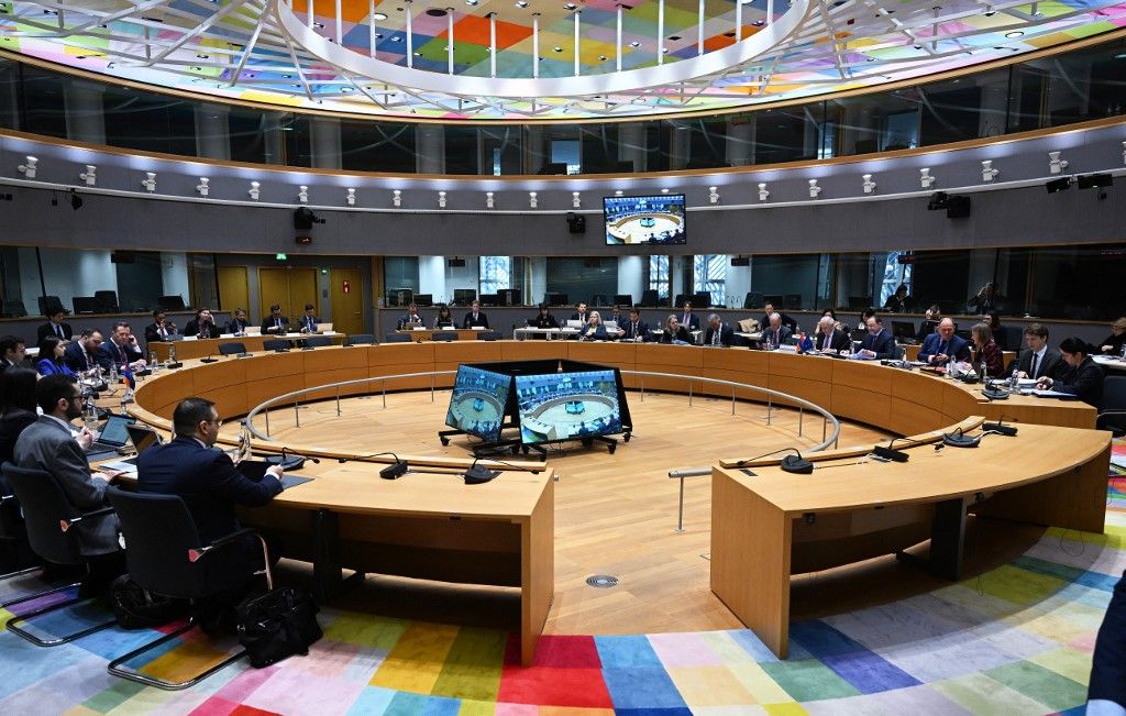 EU-Armenia Association Council in Brussels
Az Európai Unió Tanácsa nem szavazta meg a fenntarthatósággal kapcsolatos vállalati átvilágításról szóló irányelvet.