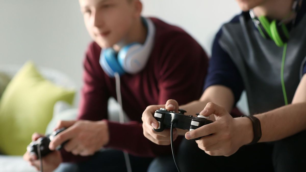 Az Electronic Arts töröl egy Star Wars játékot és kirúg több száz munkavállalót