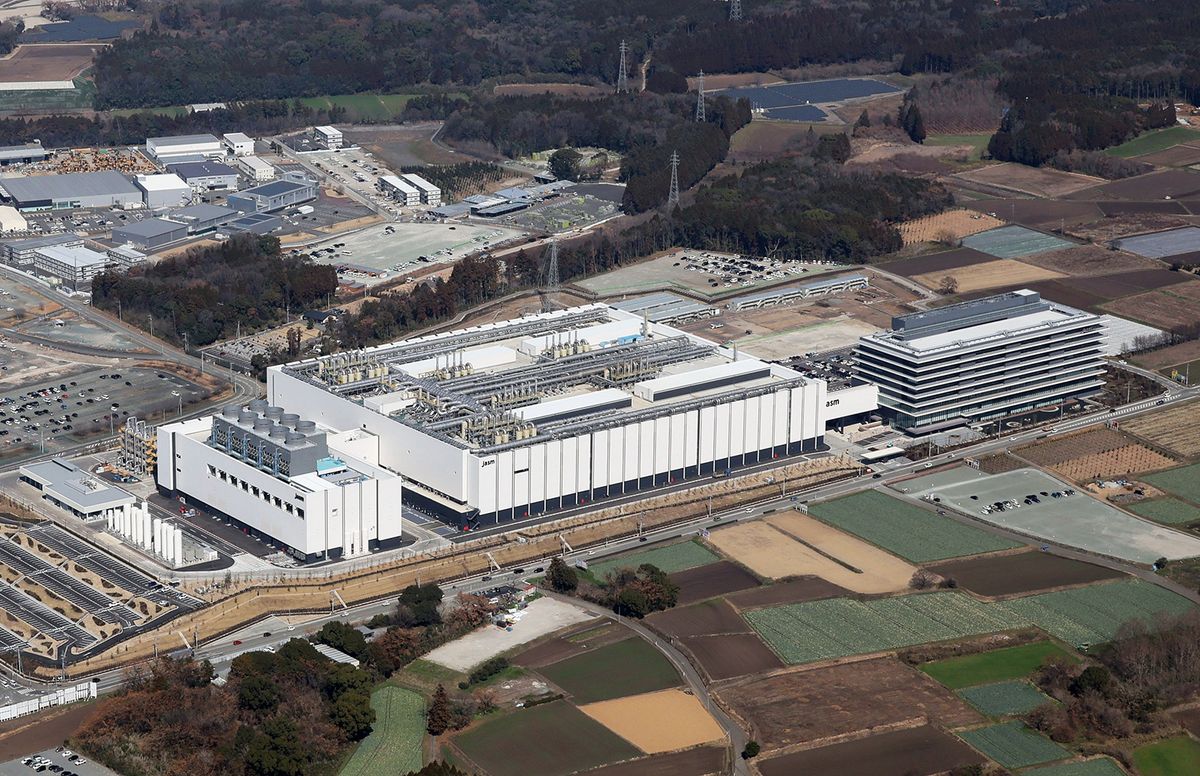 An aerial photo shows a semiconductor factory of TSMC (Taiwan Semiconductor Manufacturing Company, Ltd.) in Kikuyo Town, Kumamoto Prefecture on Feb. 17, 2024. ( The Yomiuri Shimbun ) (Photo by Masaki Akizuki / Yomiuri / The Yomiuri Shimbun via AFP)