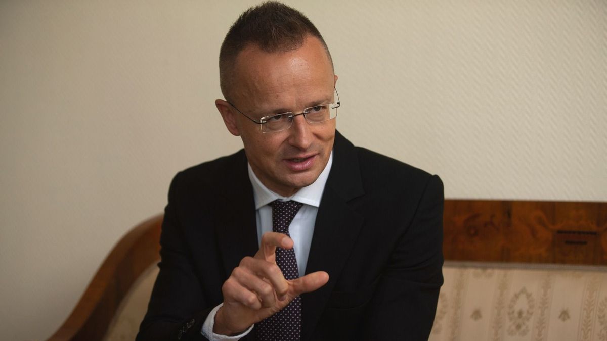 Szijjártó: nagy a nyomás Magyarországon, mert az ország sokszor képvisel a fősodorral ellentétes álláspontot - videó