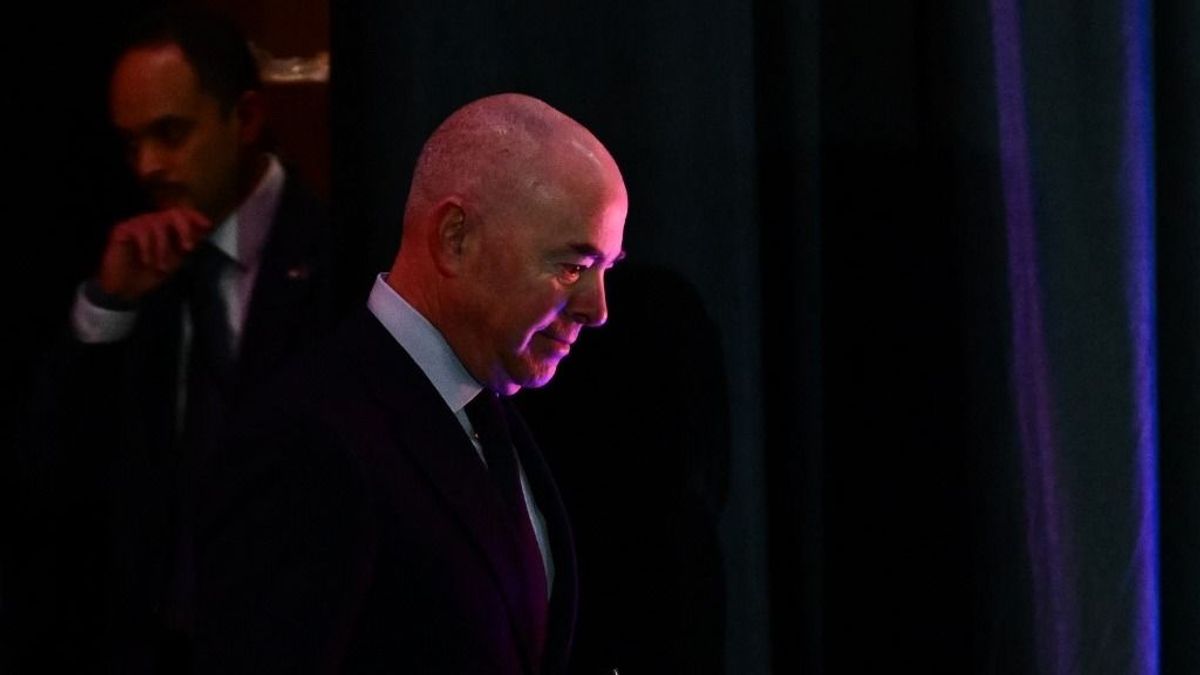 Elmozdítanák az amerikai belbiztonsági minisztert, ilyenre eddig csak egyszer volt példa