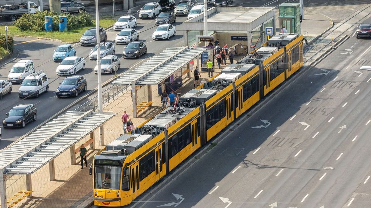 Újra jár az 1-es villamos