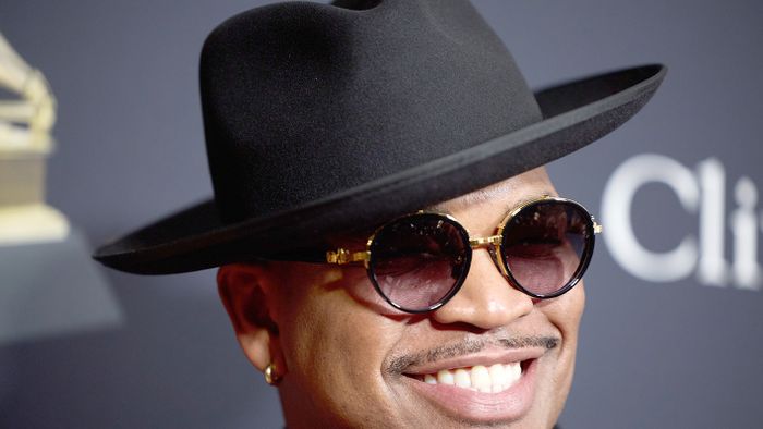 Beverly Hills, 2024. február 4.Ne-Yo amerikai énekes-dalszövegíró a Grammy-díjak 66. átadási ünnepsége alkalmából tartott gálaesten a kaliforniai Beverly Hillsben 2024. február 3-án. A zeneipar legrangosabb elismerésének számító Grammy-díjakat február 4-én adják át Los Angelesben.MTI/EPA/Allison Dinner