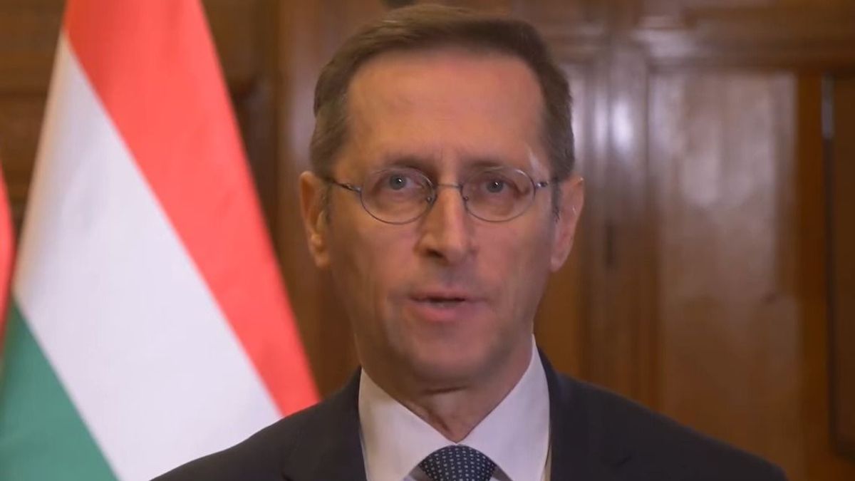 Varga Mihály nagyon jó hírt jelentett be a babakötvényes családoknak – videó