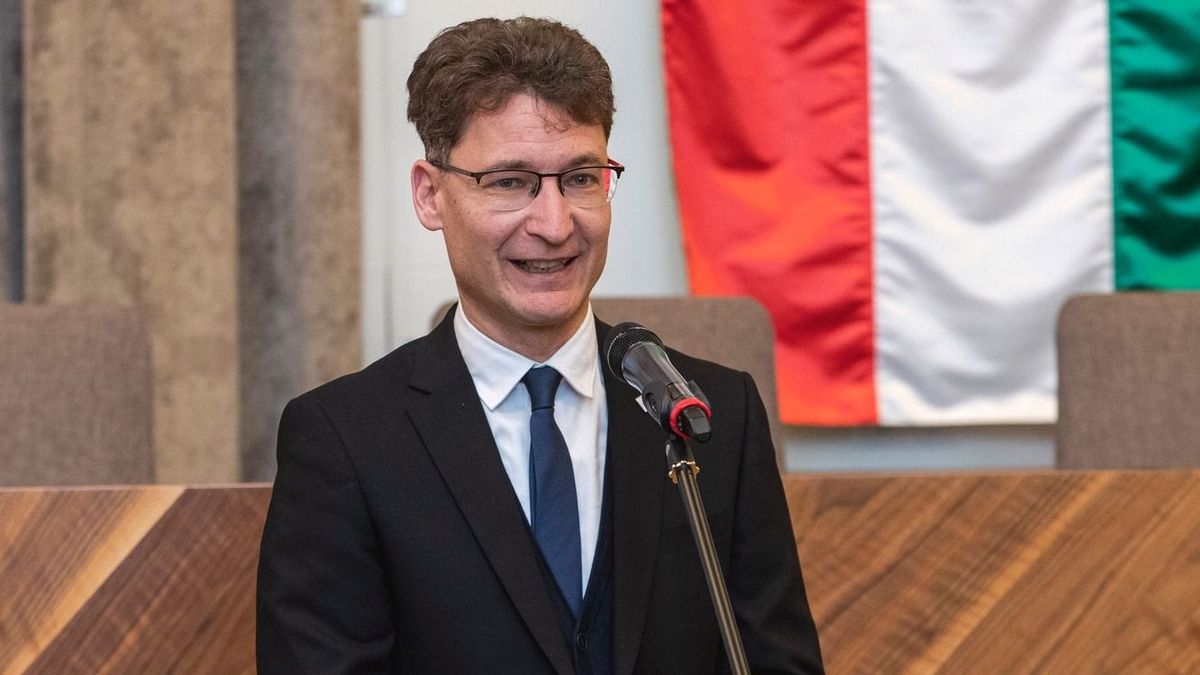 Cser-Palkovics András: számos társadalmi kérdést felvetnek a Fülöp-szigeteki munkavállalók