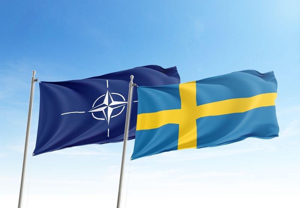 Stockholm,Sweden,-,May,12,,2022.,Flags,Of,Sweden,And
A svéd politikusok azon vitáznak, hogy a parlamentben kiállítsák-e a NATO zászlóját is a nemzeti mellé vagy sem. 
