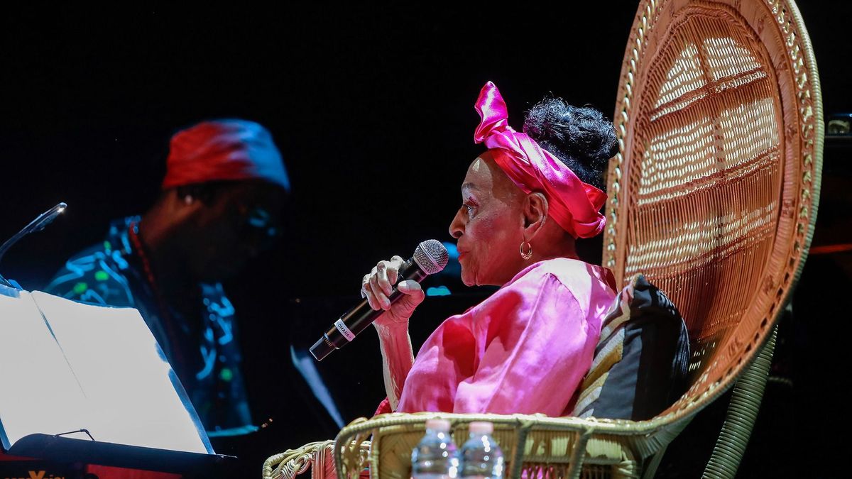 Búcsúkoncertet ad Budapesten a Buena Vista Social Club énekesnője, Omara Portuondo
