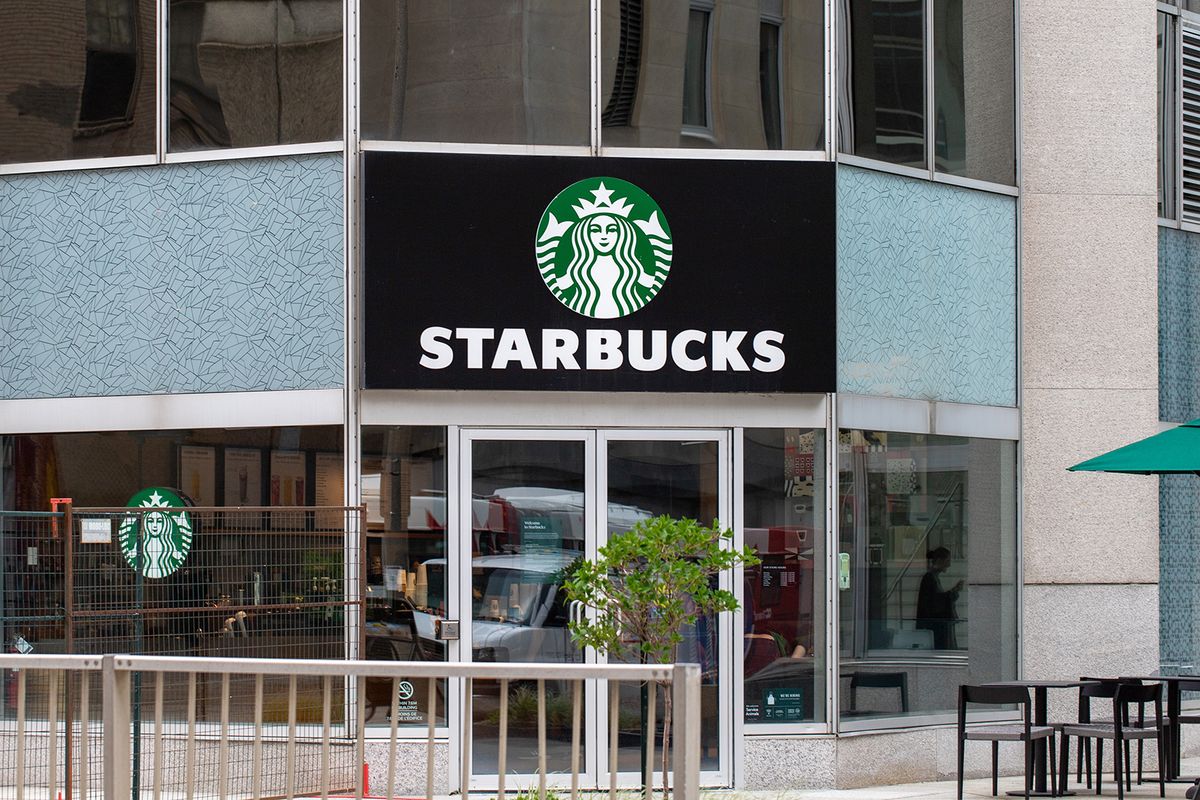 Ottawa,,Canada,-,May,19,,2023:,Starbucks,Cafe,In,Downtown