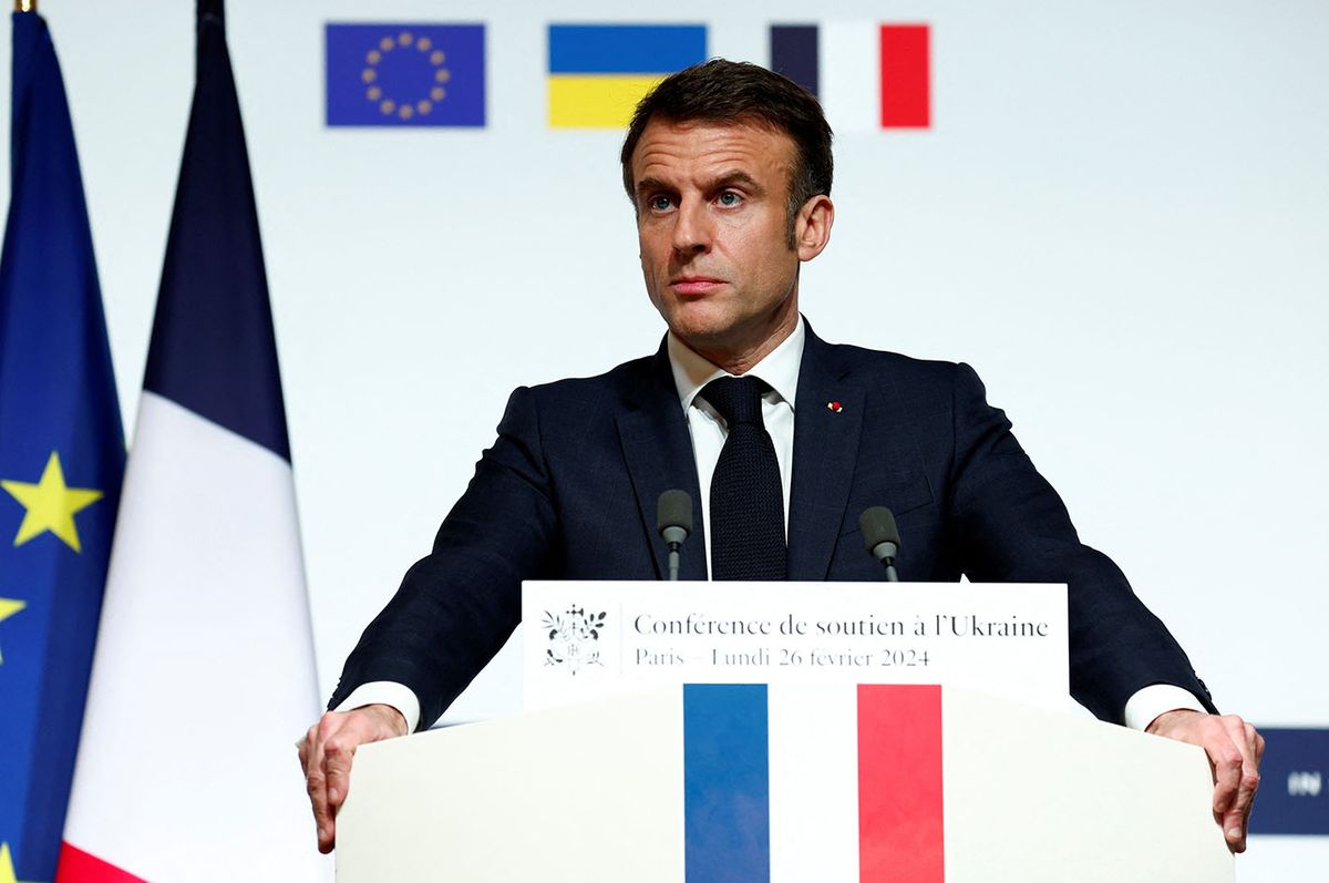 MACRON, EmmanuelPárizs, 2024. február 27.
Emmanuel Macron francia elnök sajtótájékoztatót tart az Ukrajna megsegítésére összehívott támogatói konferencia végén a párizsi államfői rezidencián, az Elysée-palotában 2024. február 26-án.
MTI/EPA/Reuters pool/Gonzalo FuentesPárizs, 2024. február 27.Emmanuel Macron francia elnök sajtótájékoztatót tart az Ukrajna megsegítésére összehívott támogatói konferencia végén a párizsi államfői rezidencián, az Elysée-palotában 2024. február 26-án.MTI/EPA/Reuters pool/Gonzalo Fuentes