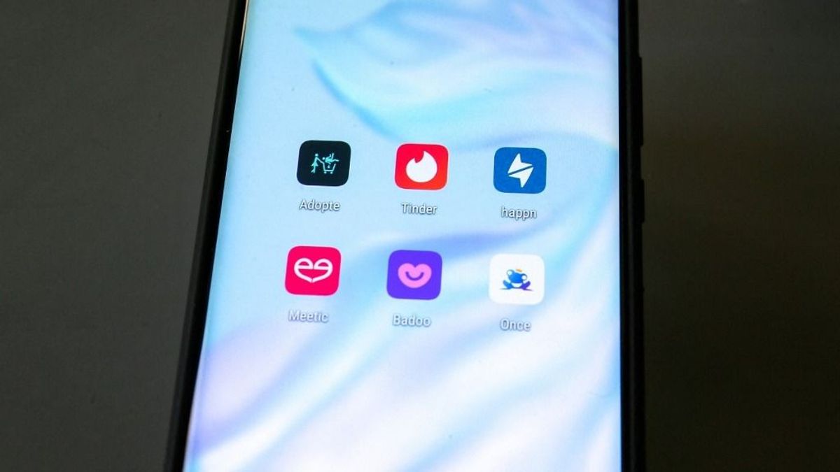 Valentin-nap: az online csalók nem a szívünket, hanem a pénzünket rabolnák el