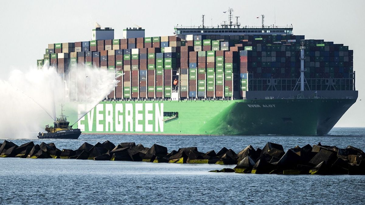 Kevesebb hajót támadtak a húszik, de a hajótársaságok továbbra is kerülik a Vörös-tengert