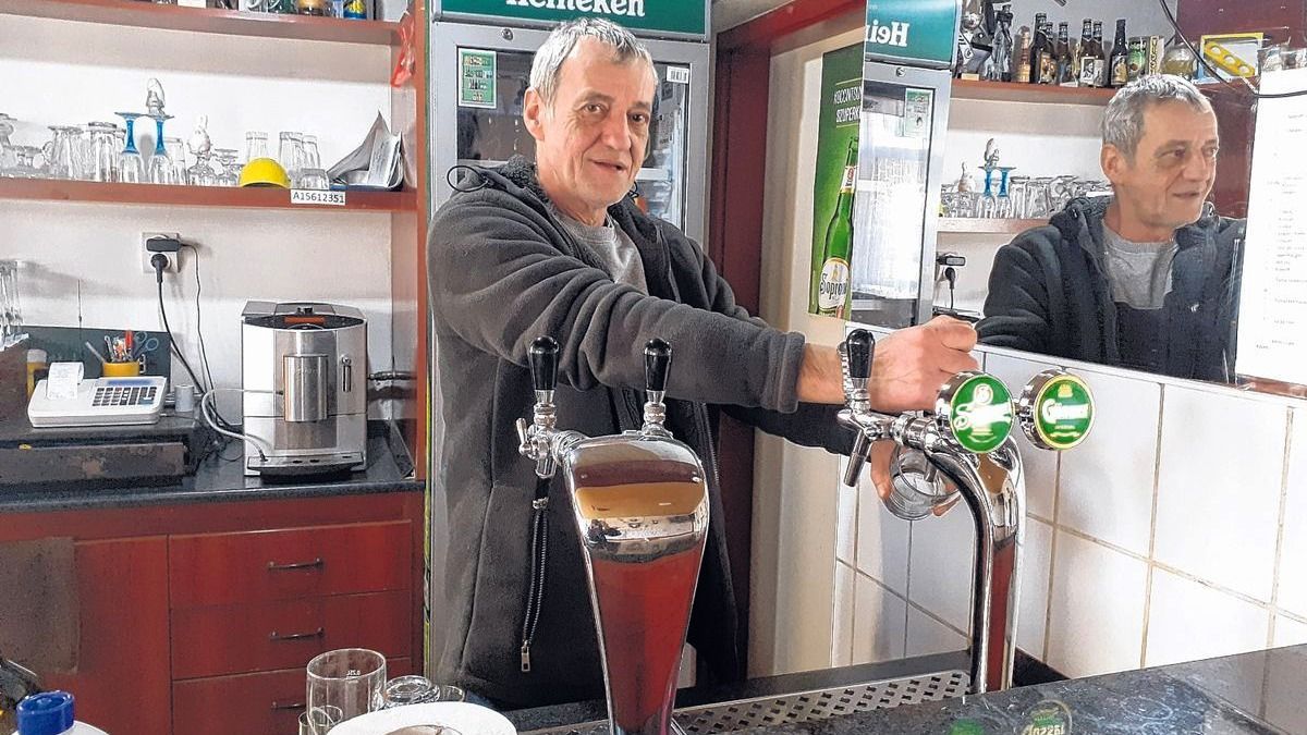 Kihalás fenyegeti a vidéki kiskocsmákat