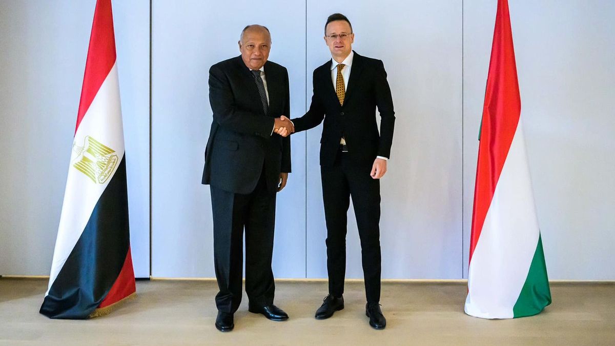 Szijjártó Péter: minden támogatást meg kell adni Egyiptomnak a közvetítői és deeszkalációs szerepe fenntartásához