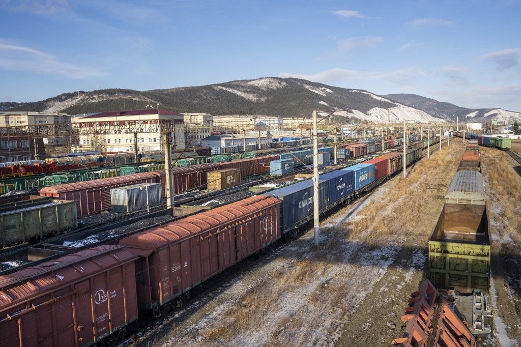 RUSSIA - BAIKAL LAKE - ILLUSTRATIONRussia, Severobaikalsk, 2021-11-04. Freight train in Severobaykalsk station, Buryatia. Photograph by Antoine Boureau / Hans Lucas. Russie, Severobaikalsk, 2021-11-04. Train de fret en gare de Severobaikalsk, Bouriatie. Photographie par Antoine Boureau / Hans Lucas. (Photo by Antoine Boureau / Hans Lucas / Hans Lucas via AFP)