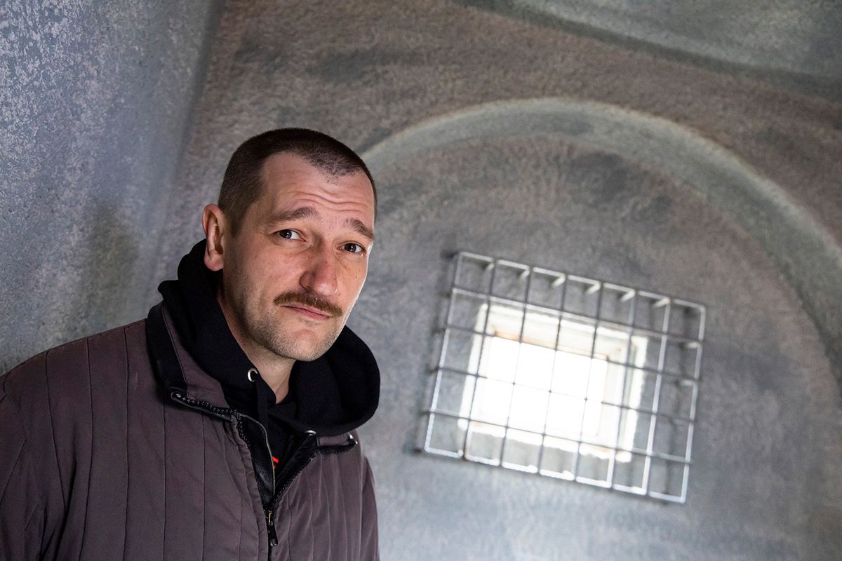 Activists Install Mock Navalny Prison Cell in front of the Russian Embassy in Berlin
Olekszej Navalnij, Kreml, orosz-ukrán háború