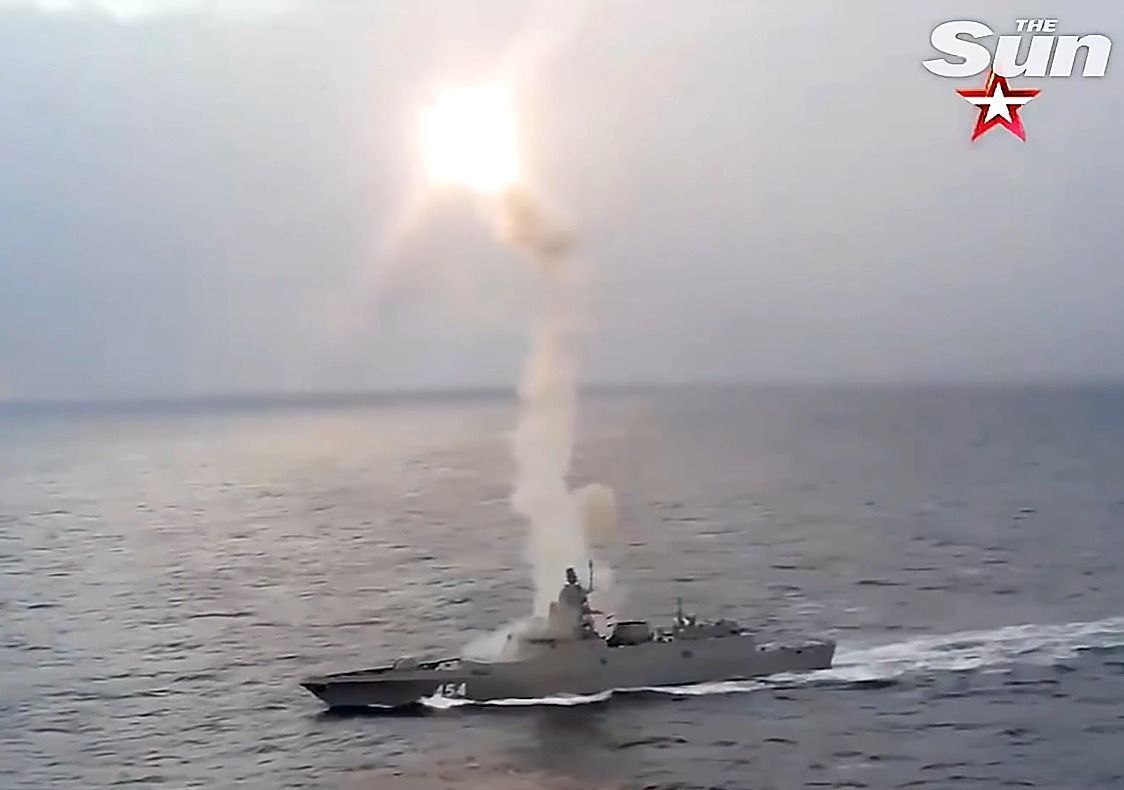 Russia launches 7,000mph Zircon hypersonic nuke missile
https://www.youtube.com/watch?v=YZW8oMo8Irk