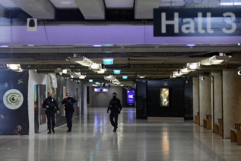 Hárman megsérültek egy késes támadásban a párizsi Gare de Lyon vasútállomáson
