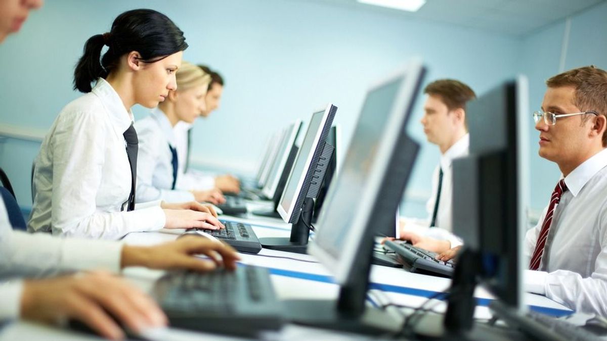 Miközben a bérek az inflációval sem tartottak lépést, irreális fizetési igényekről panaszkodnak a cégek