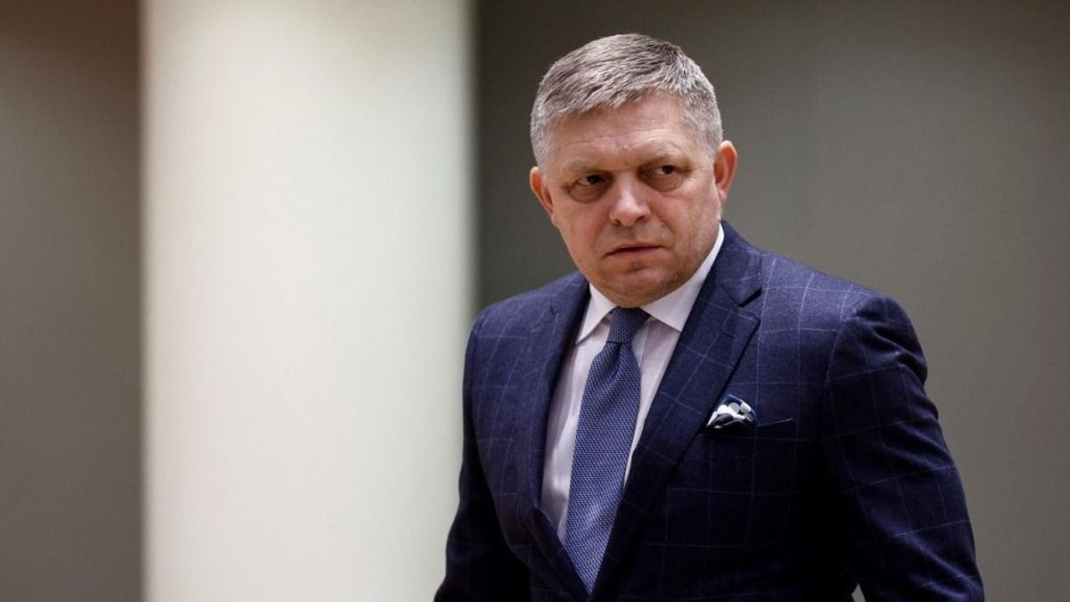 Robert Fico: így néz most ki a szlovák miniszterelnök – először jelent meg róla fotó a merénylet óta