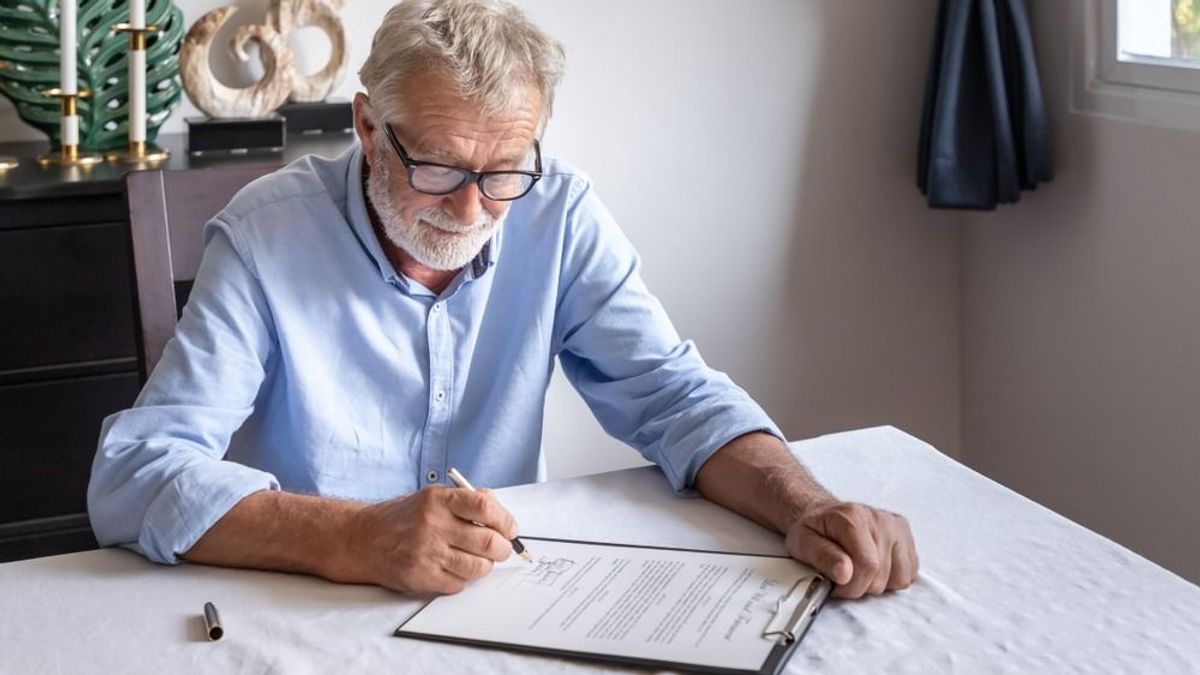 Élettárs és gyerek is pórul járhat, ha nem jó a végrendelet – egyre többen fordulnak közjegyzőhöz