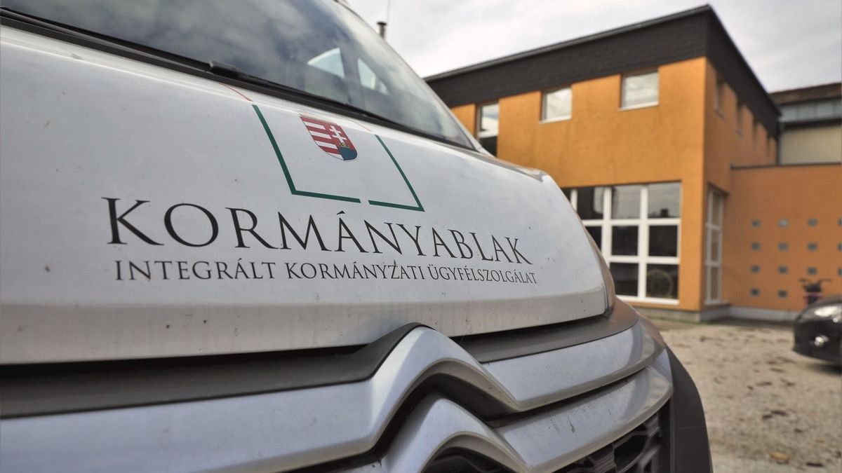 Elindítják a kormányablakbuszt a Pest vármegyei középiskolákhoz