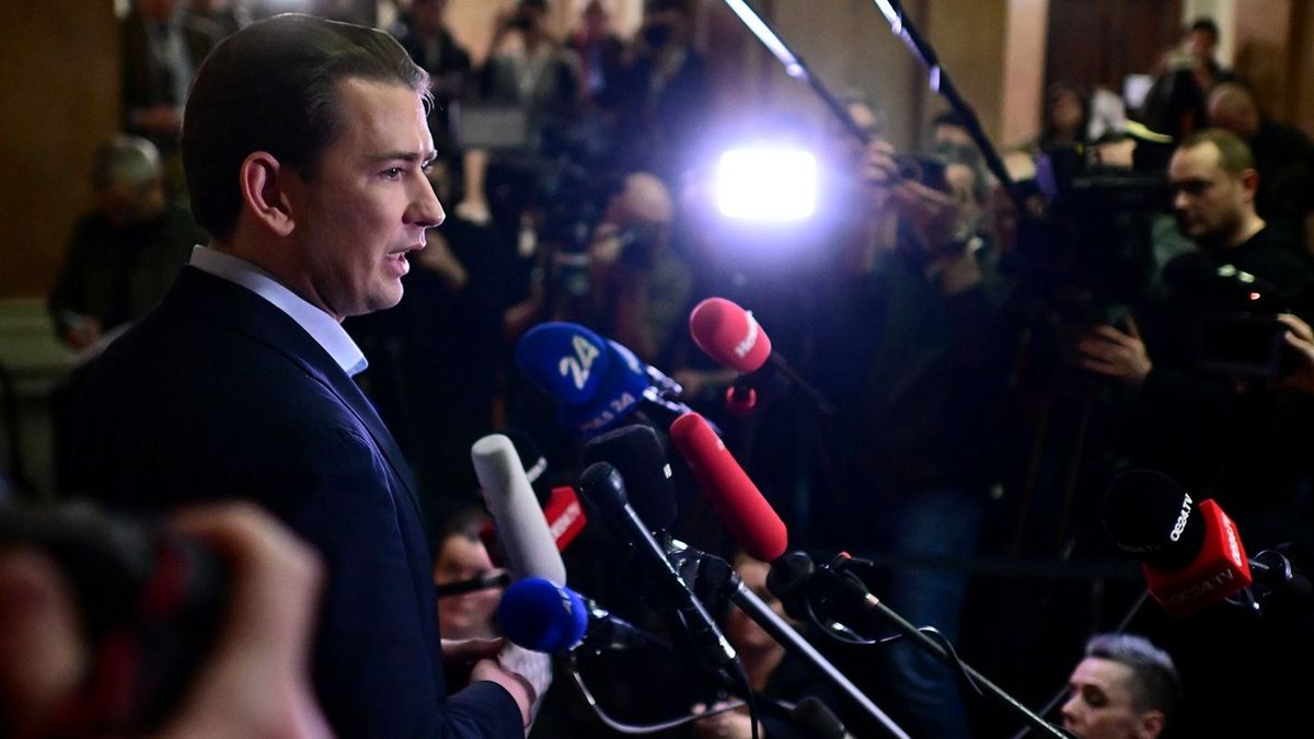 A volt osztrák kancellár szerint Orbán moszkvai útja helyes lépés a jó irányba