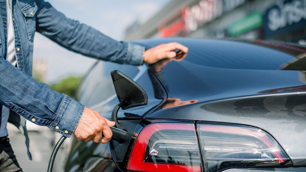 Megérkeztek a számok, első körben ennyien pályáztak elektromosautó-vásárlásra