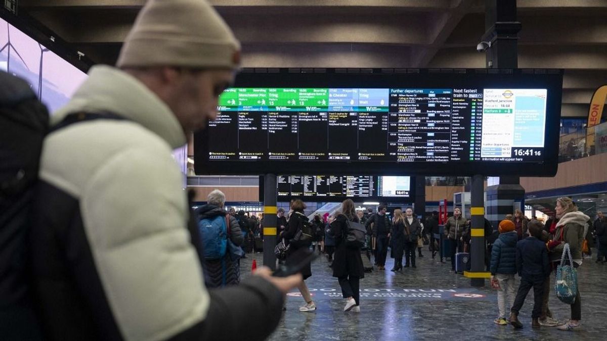 A vasúti sztrájkok országos fennakadásokat okoznak Nagy-Britanniában