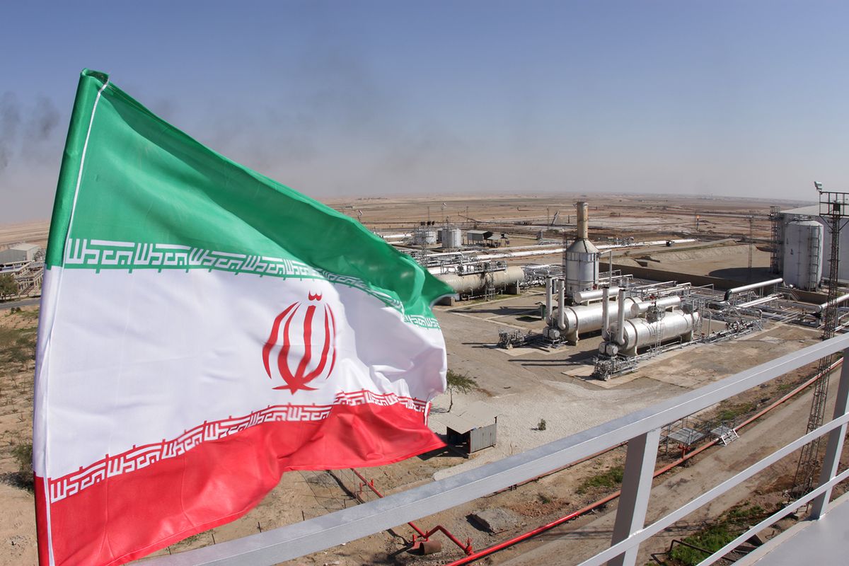 Gas,Refineries,/,Flag,Of,Iran
1227310843