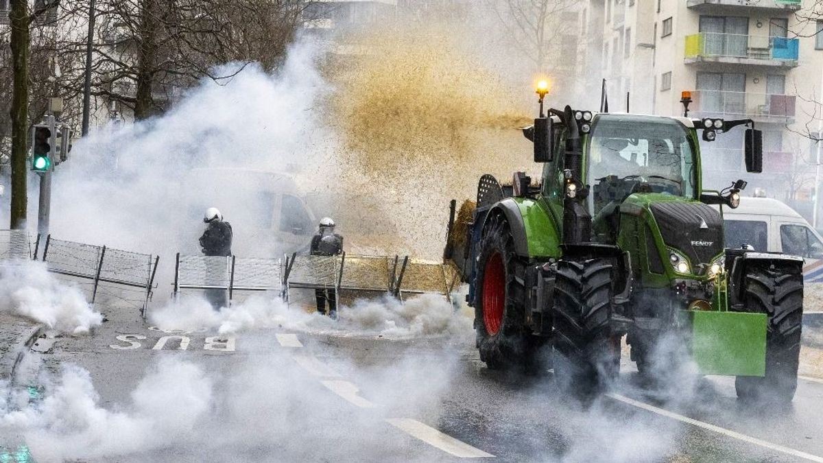 Elhagyják Brüsszelt a gazdák, de jövő héten folytatják