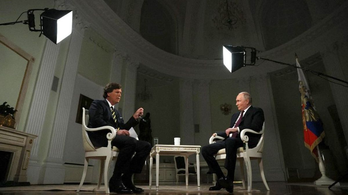 Kreml: a legfontosabb, hogy a nyugati vezetők megismerték Tucker Carlson Putyin-interjújának tartalmát