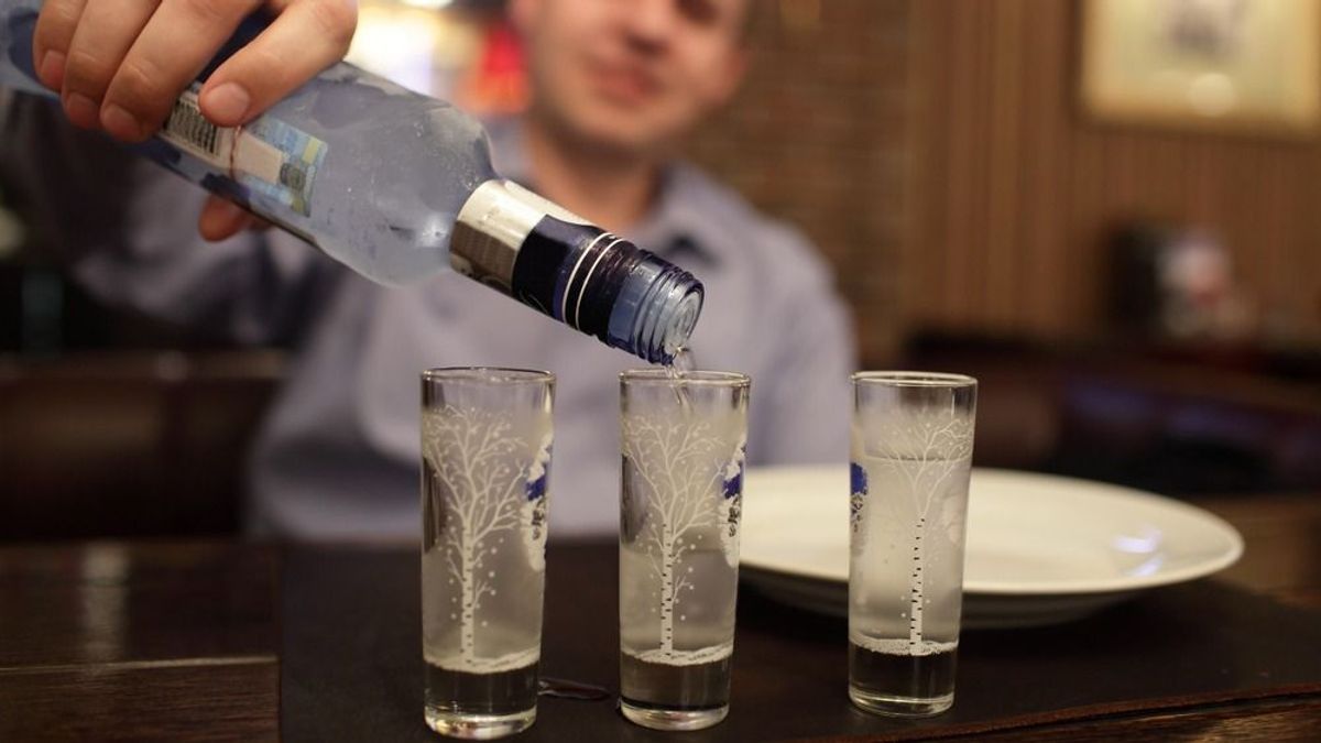 Az uniós balti államok látják el alkohollal Oroszországot