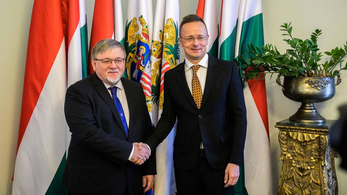 Szijjártó Péter: a kormány készen áll a sikeres együttműködés folytatására Győrrel