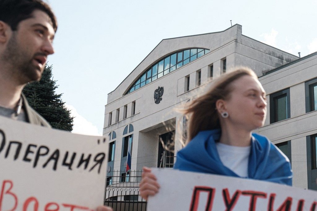 Protest against Russian attacks on Ukraine in Moldova